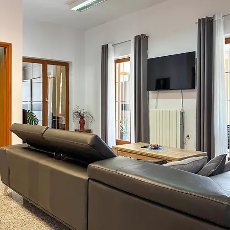 Lejlighed 2 Bedroom Cozy In *