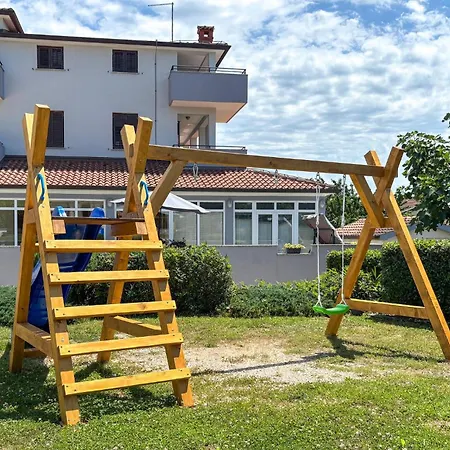 2 Bedroom Cozy In Appartement Žminj