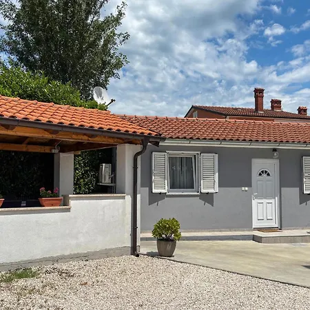 2 Bedroom Cozy In Apartamento