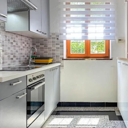 2 Bedroom Cozy In * Žminj